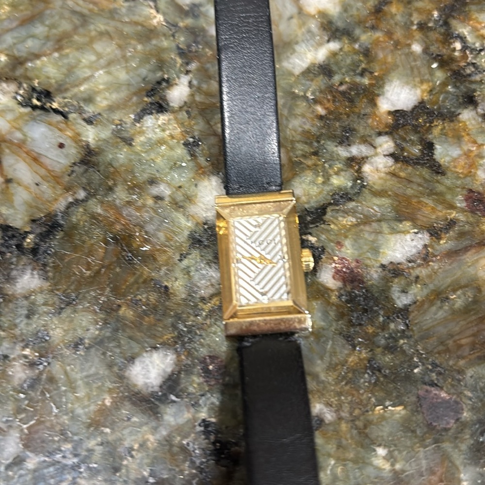 Slim Delicate Rectangle Gucci Watch - image 4